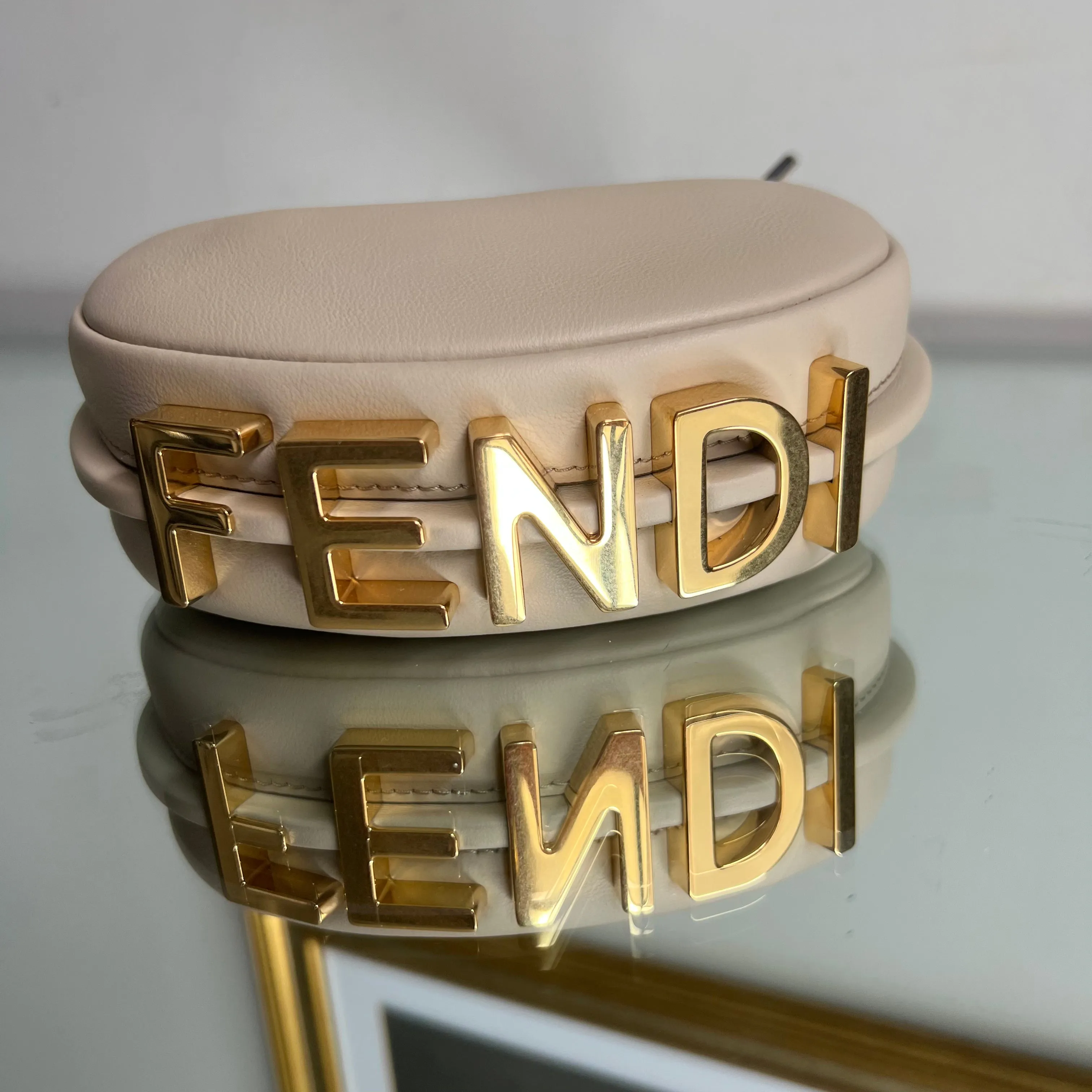 Bolsa Fendi Fendigrafia Couro Nude