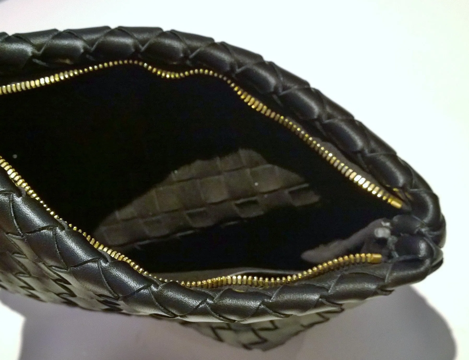 Bottega Veneta Black Leather Intrecciato Woven Clutch Pouch Prism