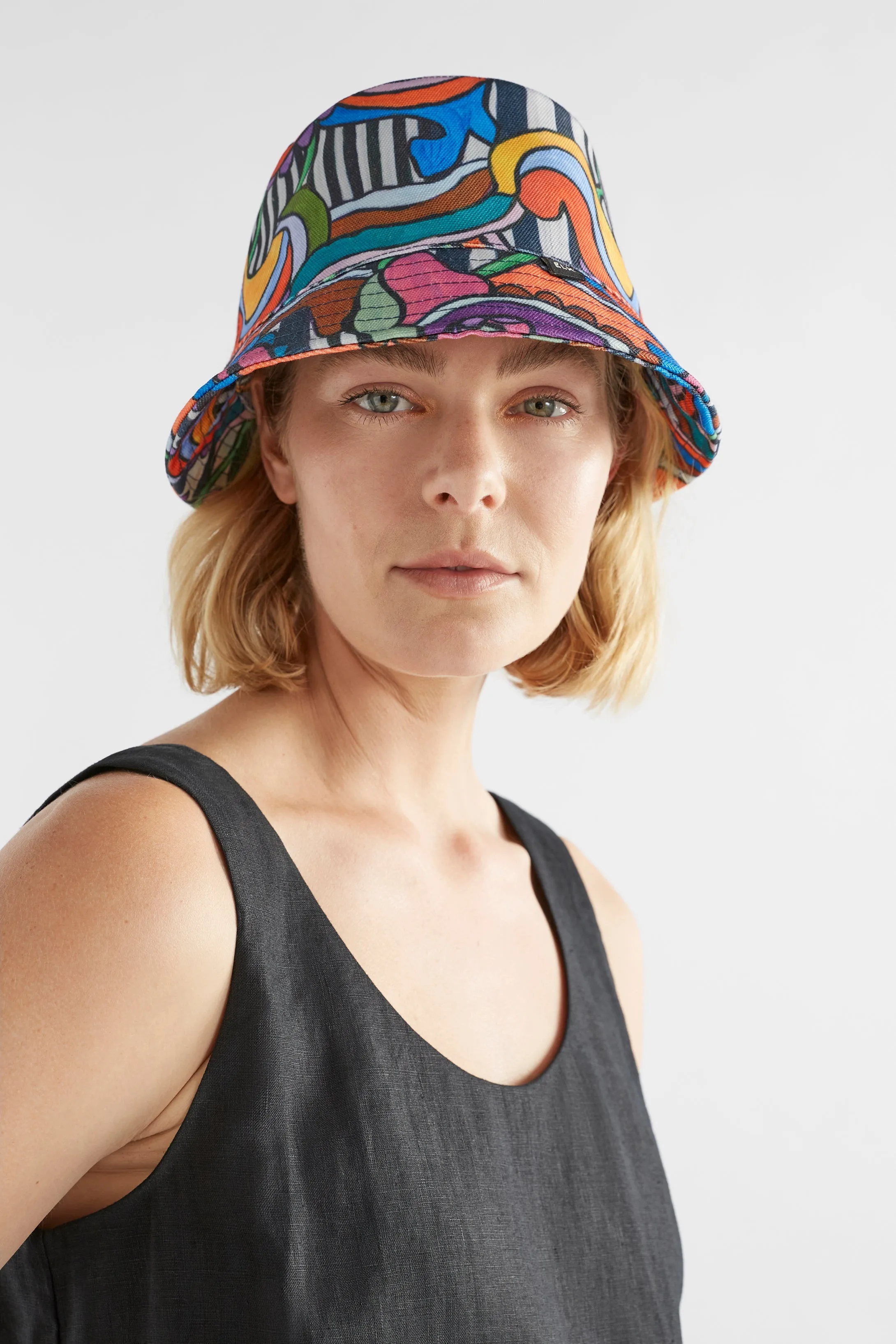 Emra Bucket Hat