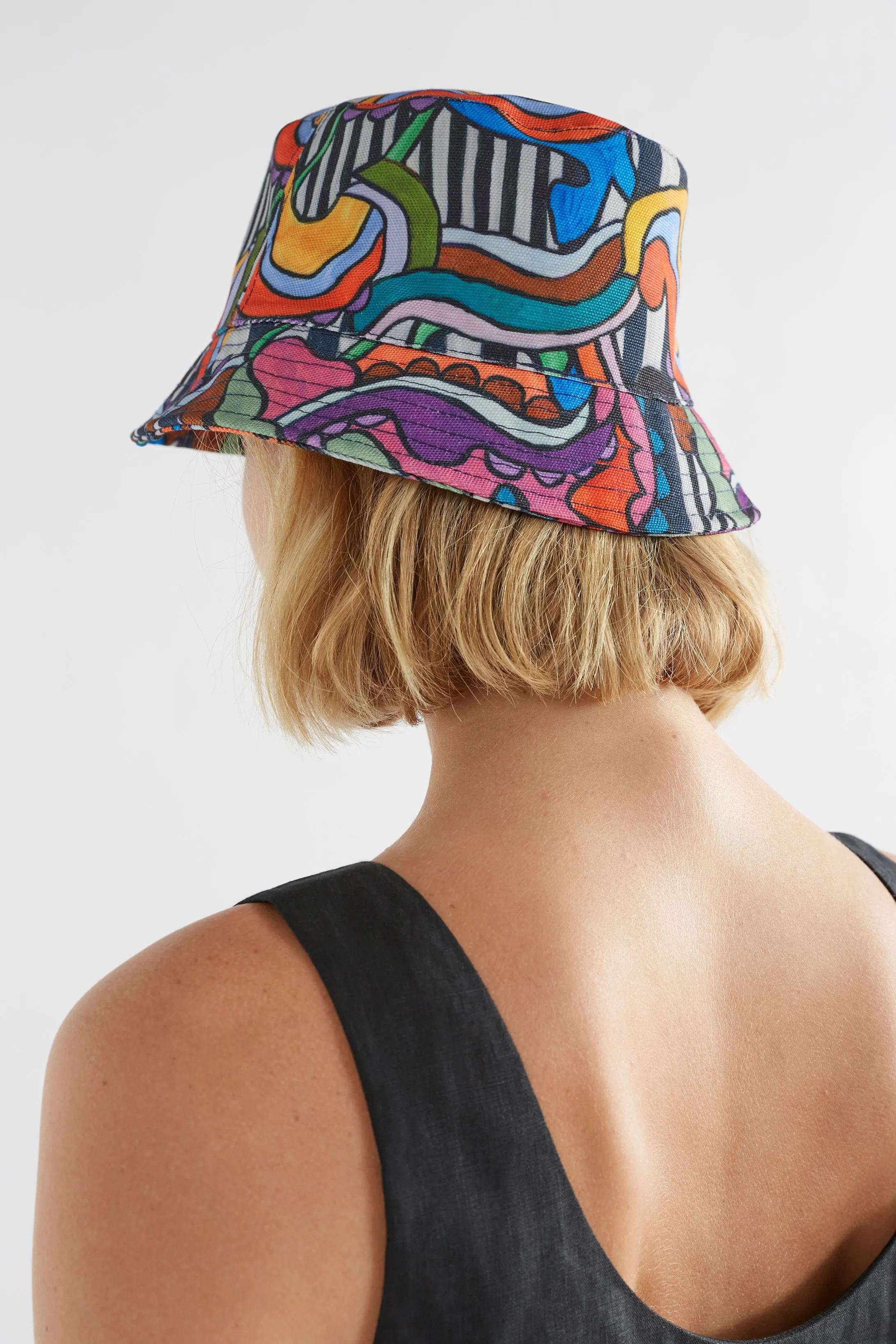 Emra Bucket Hat